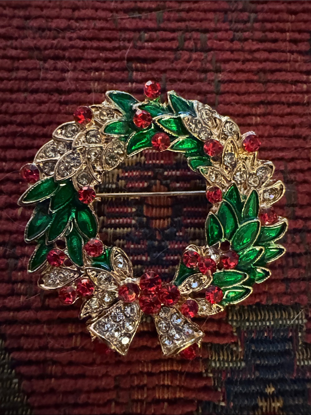 Festive Green and Red Wreath Brooch - Brand Unknown